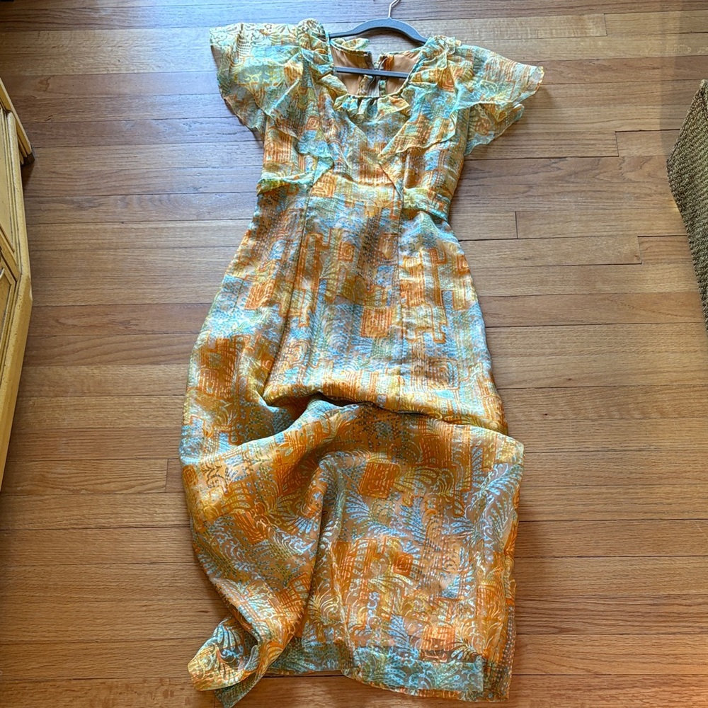 vintage ruffle beauty dress